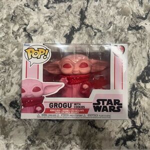 Funko Pop Pink Valentine’s Day Baby Yoda Grogu with Cookies